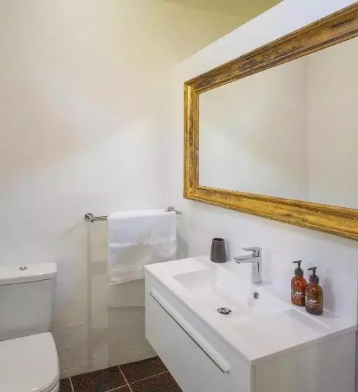 Majatalo The Barn On 62   Cottages