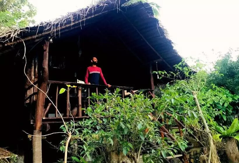 هاستل Aliya Riverside & Safari Resort