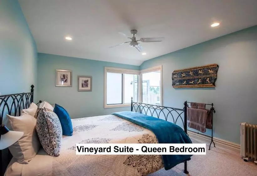 Aamiaismajoitus (B&B) Grey Ridge Vineyard Experience