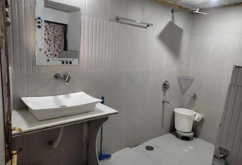 בית מלון כפרי White House