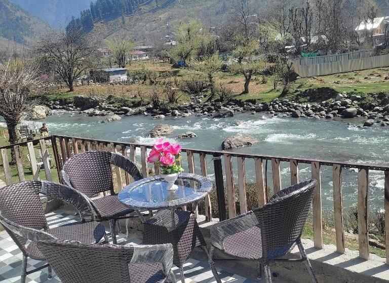 בית מלון כפרי White House