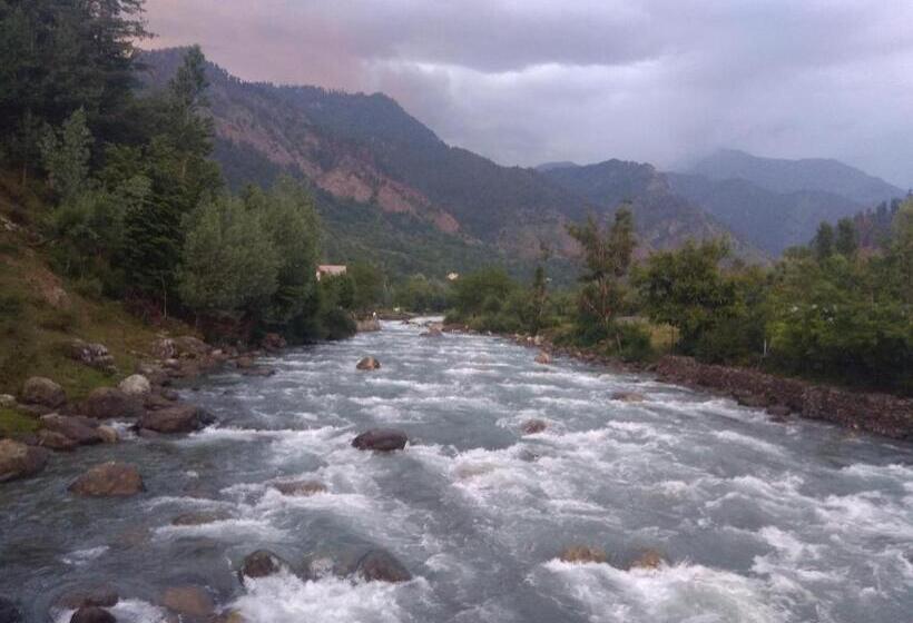 בית מלון כפרי White House