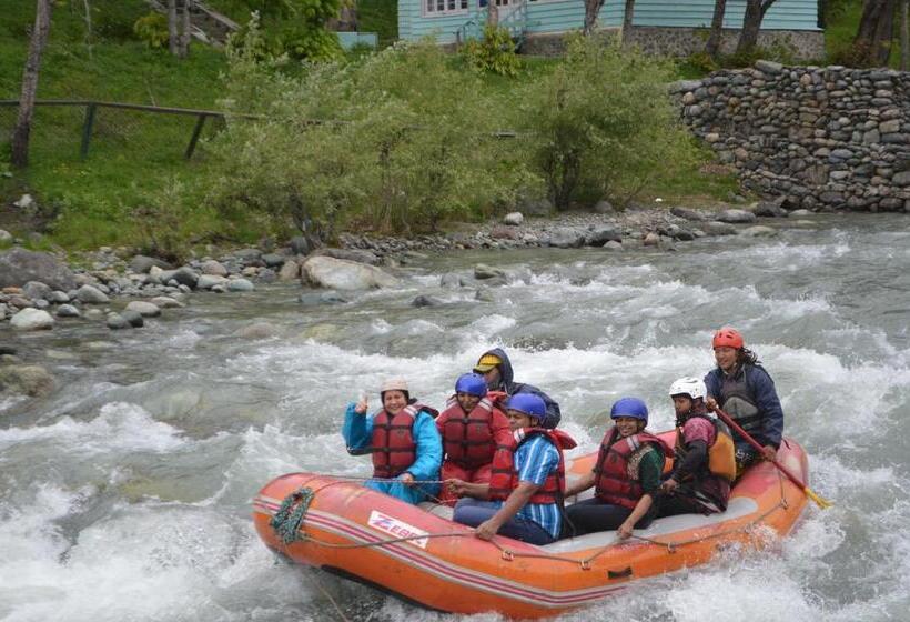 בית מלון כפרי White House