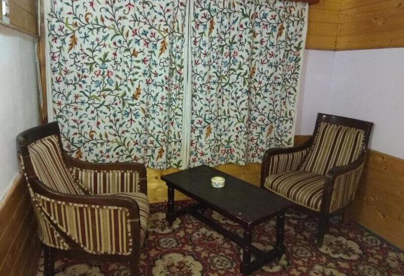 בית מלון כפרי White House