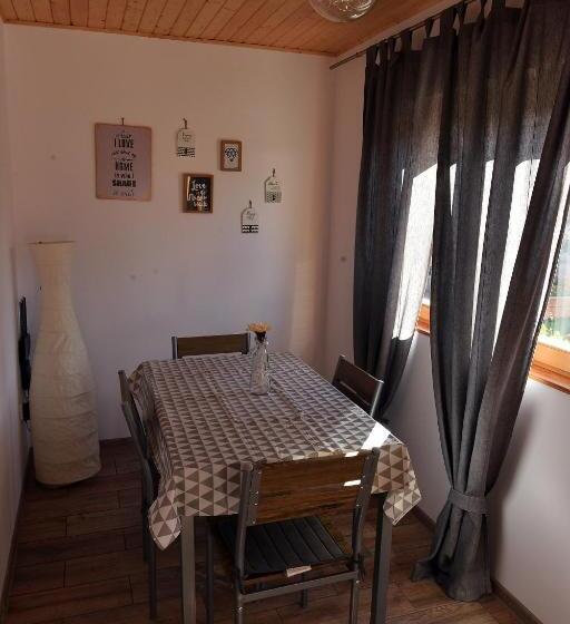 پانسیون Casa Green Garden