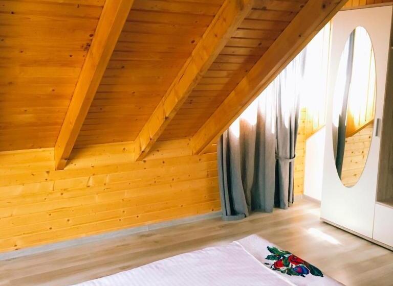 پانسیون Casa Green Garden