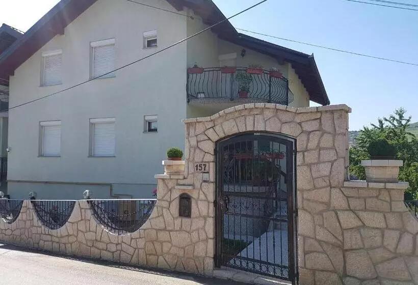 پانسیون Guest House Dinka