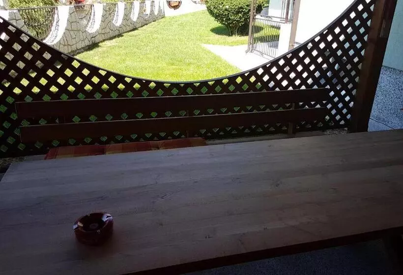 پانسیون Guest House Dinka