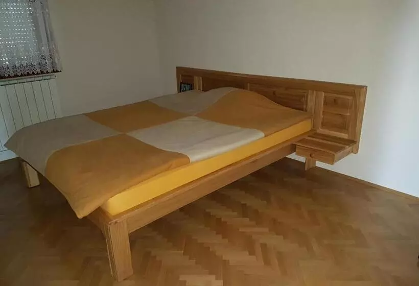 پانسیون Guest House Dinka