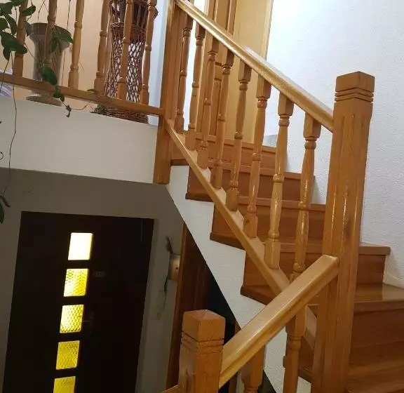 پانسیون Guest House Dinka