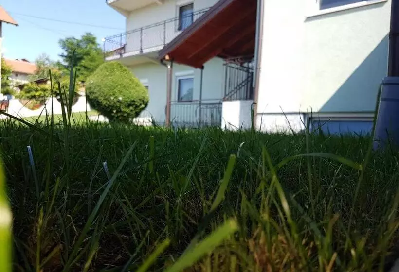 پانسیون Guest House Dinka