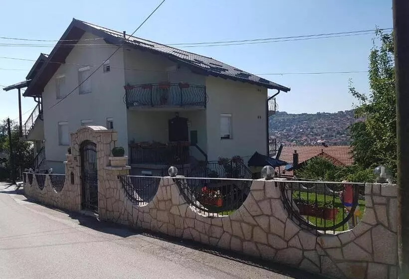 پانسیون Guest House Dinka