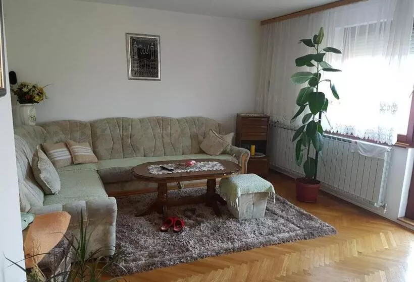پانسیون Guest House Dinka