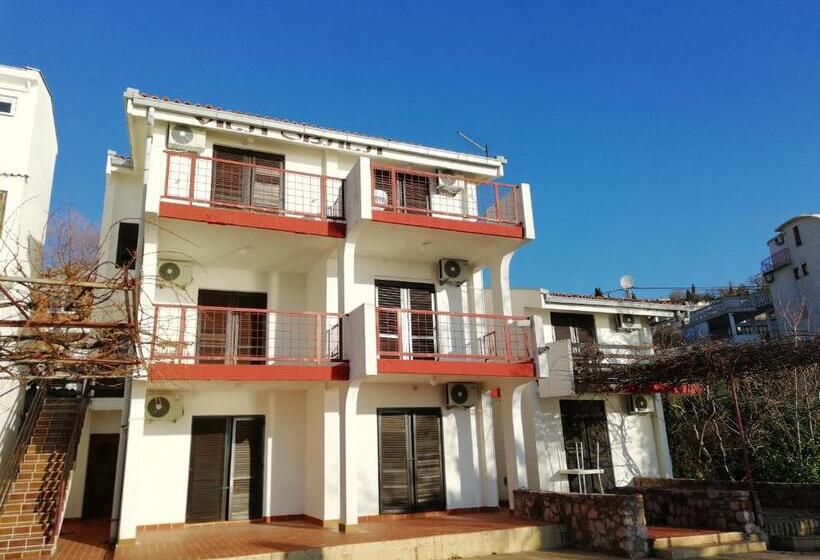 پانسیون Guesthouse Obala