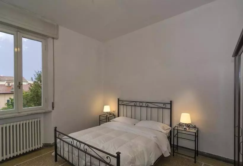 پانسیون Near It All