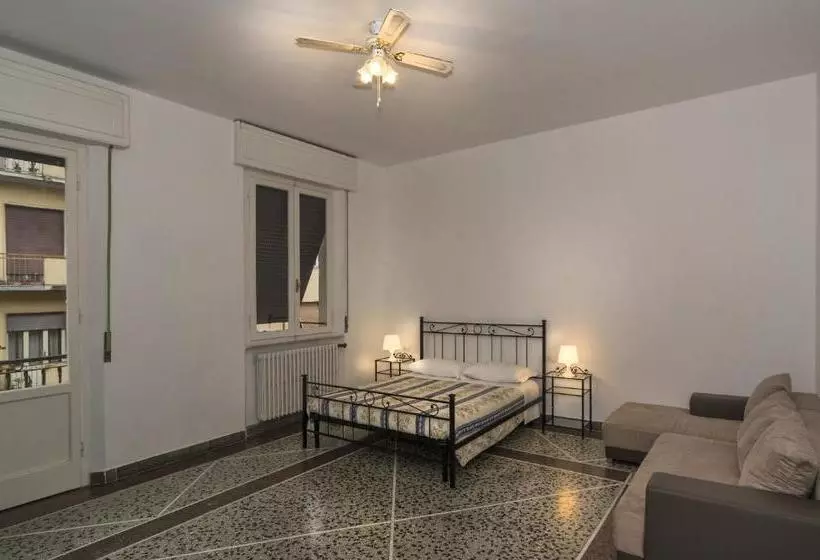 پانسیون Near It All