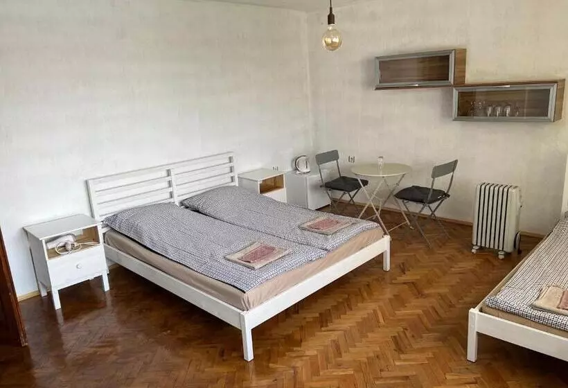 پانسیون White Guest House 2