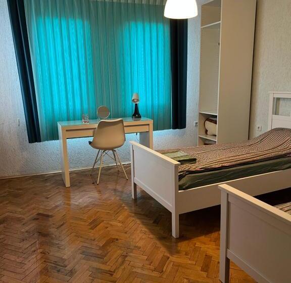 פנסיון White Guest House 2