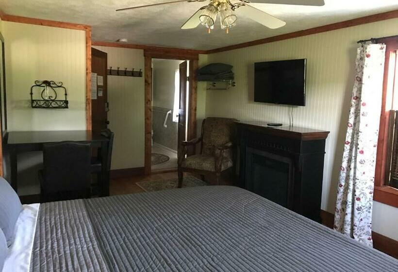 فندق صغير Hocking Hills Inn