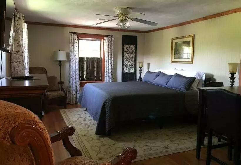ユースホステル Hocking Hills Inn