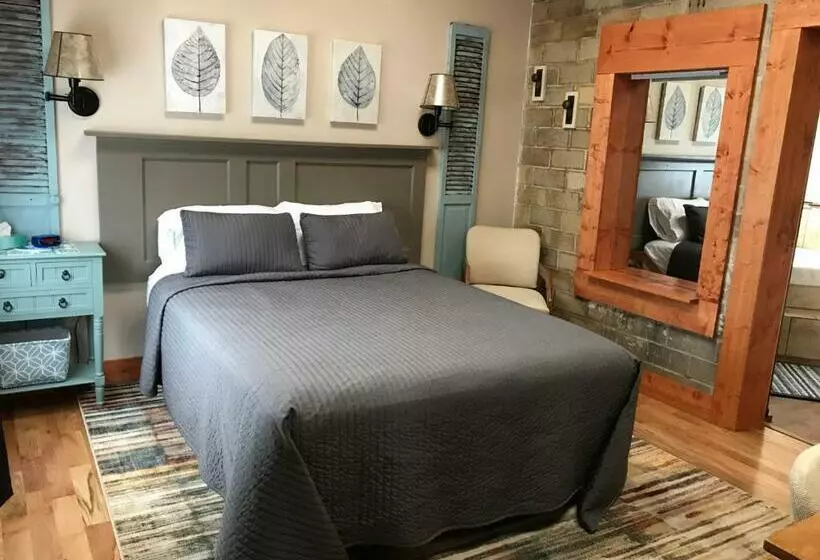ユースホステル Hocking Hills Inn