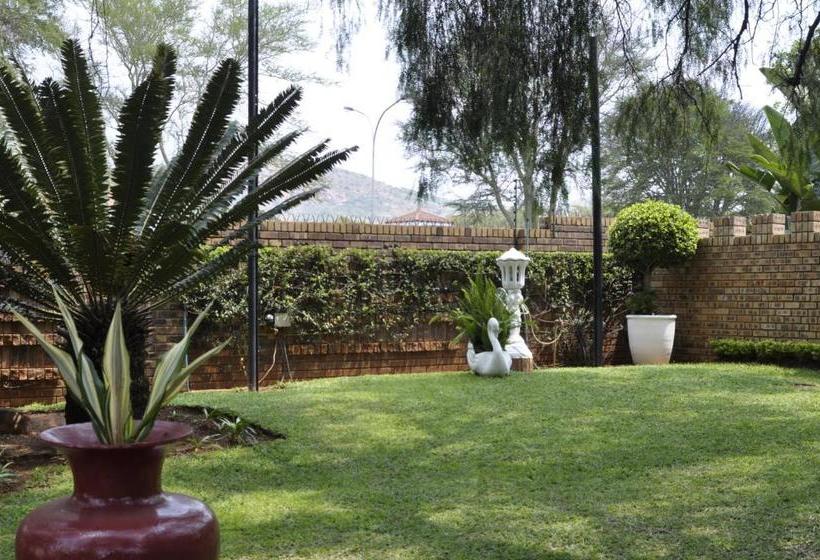 Pensió A Knights Rest Guesthouse