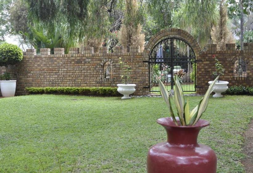 Pensão A Knights Rest Guesthouse