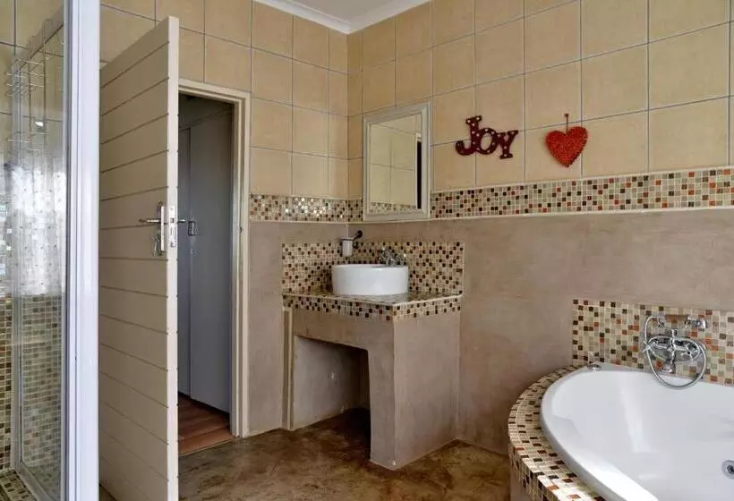 Majatalo Annie's Boutique Guesthouse And Garden Spa