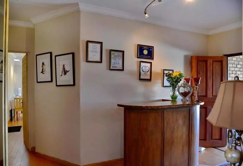 Majatalo Annie's Boutique Guesthouse And Garden Spa