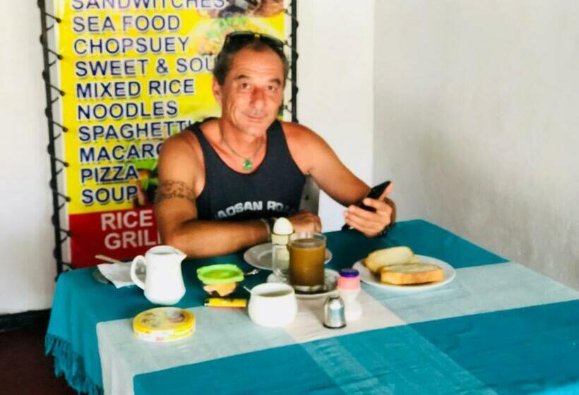 פנסיון Brothers Spot Hikkaduwa