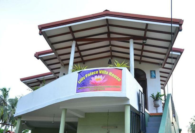 Pensione Lilly Palace Villa Guest House