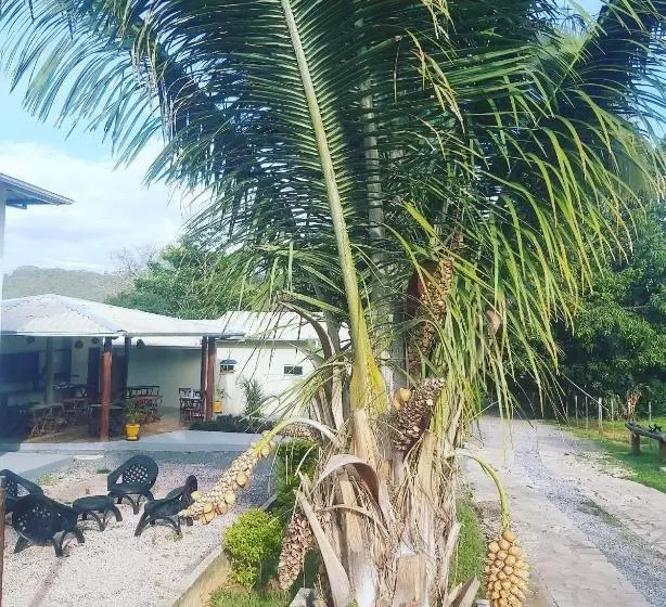 Majatalo Pousada Canto Dos Pássaros