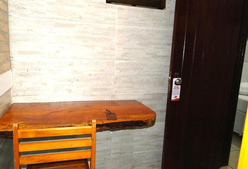 پانسیون Pousada Estrela Mare