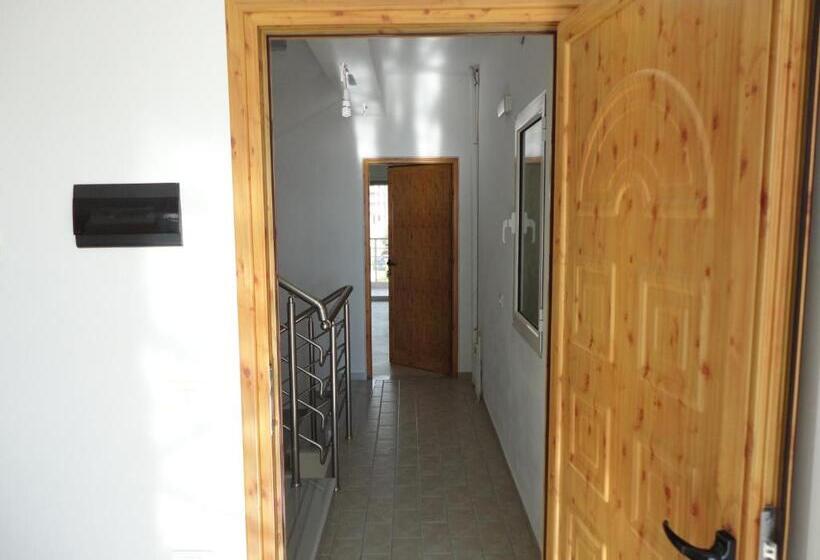 پانسیون Spiro Guest House