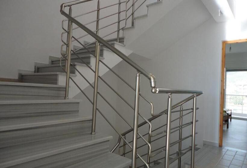 پانسیون Spiro Guest House