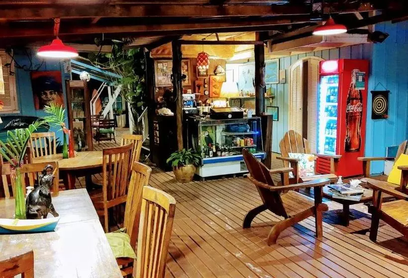 ユースホステル Pousada Ilha Do Mel Café