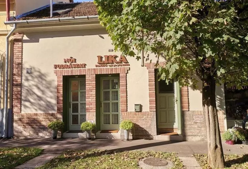Lika Panzió Gyula