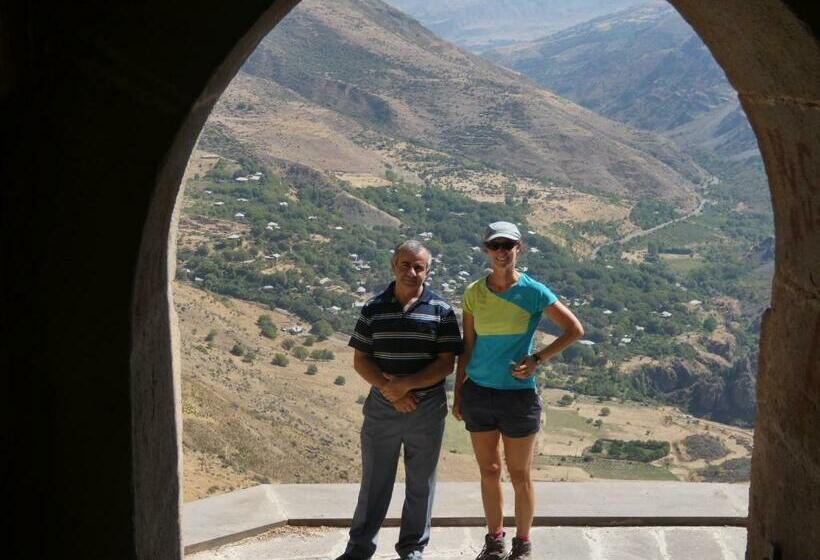 پانسیون Areni House B&b