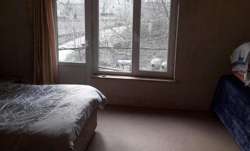 پانسیون Areni House B&b