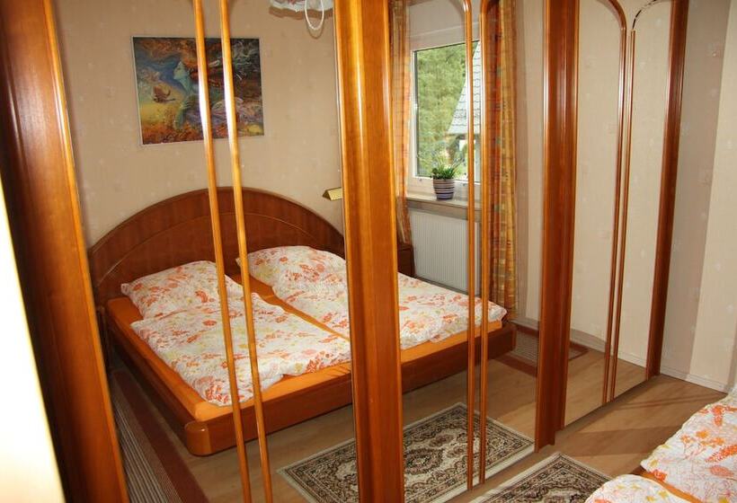 Pensió Gästehaus Alexanna