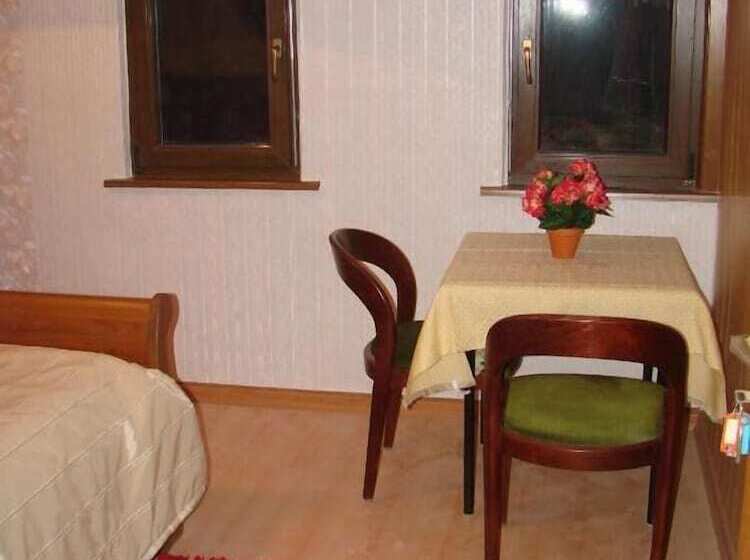 Pensió Gästehaus Alexanna