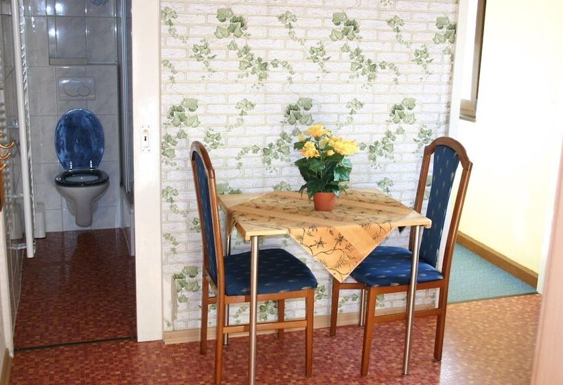 Pensió Gästehaus Alexanna