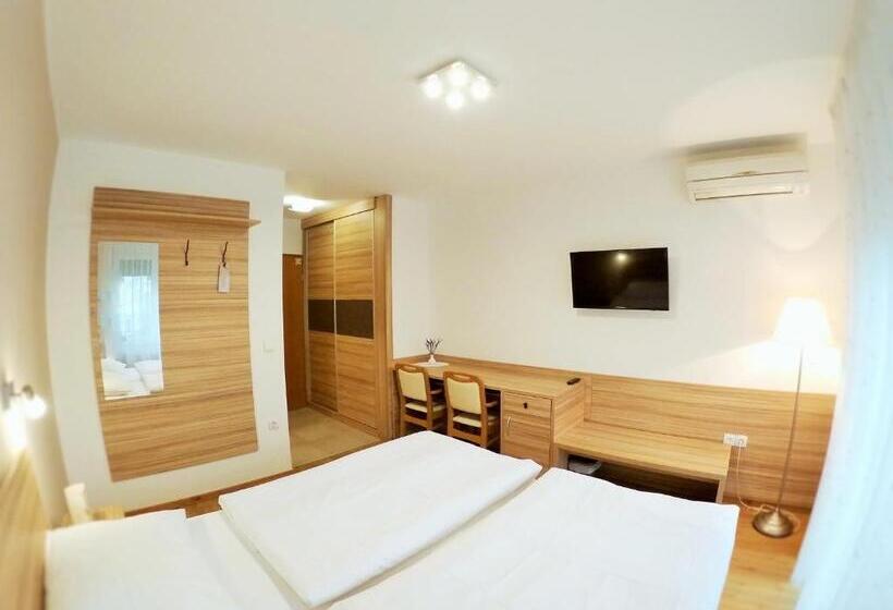 پانسیون Guest House Stara Lipa Tašner Self Check In Free Kitchen Parking Garage