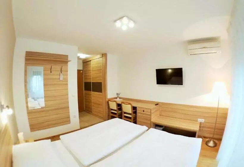 پانسیون Guest House Stara Lipa Tašner Self Check In Free Kitchen Parking Garage