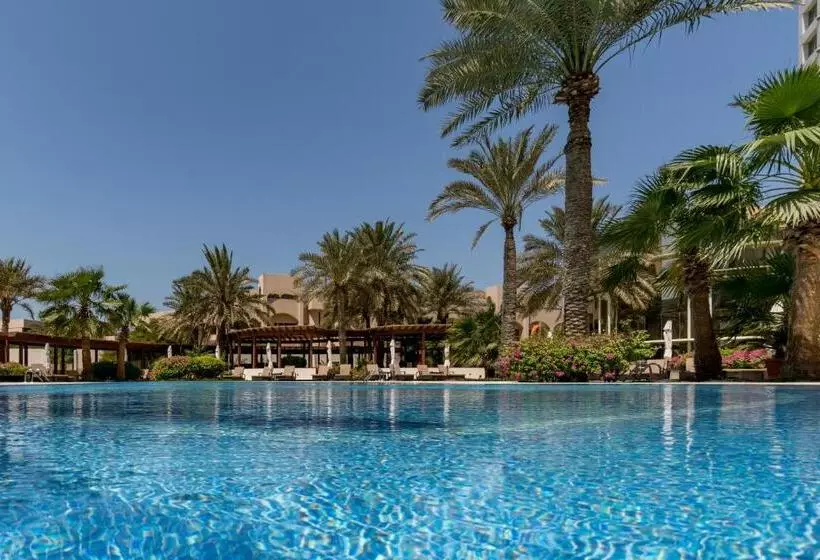 The Diplomat Radisson Blu Residence