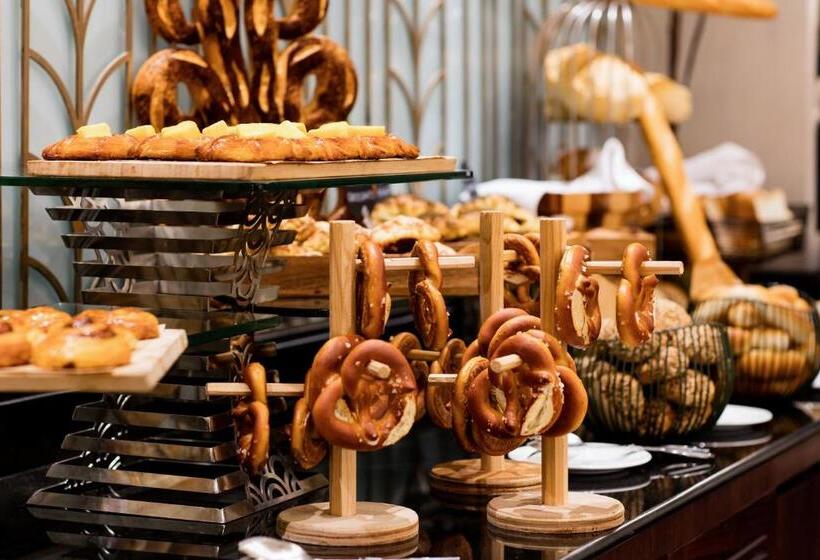 The Diplomat Radisson Blu Residence