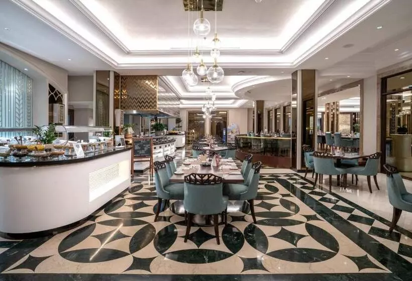 The Diplomat Radisson Blu Residence