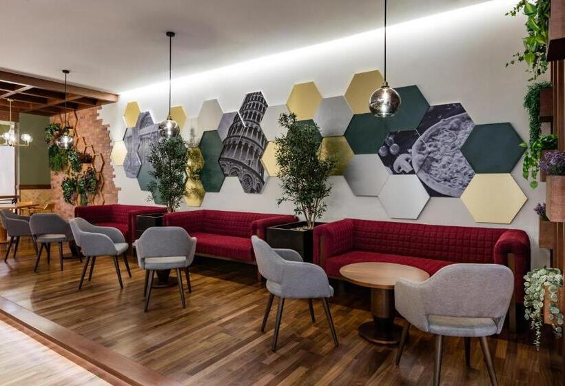 The Diplomat Radisson Blu Residence