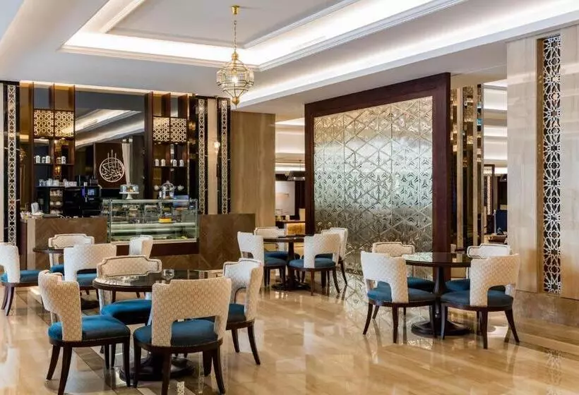 The Diplomat Radisson Blu Residence