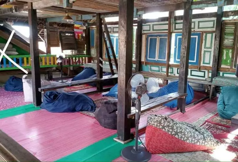 ユースホステル Gili La Boheme